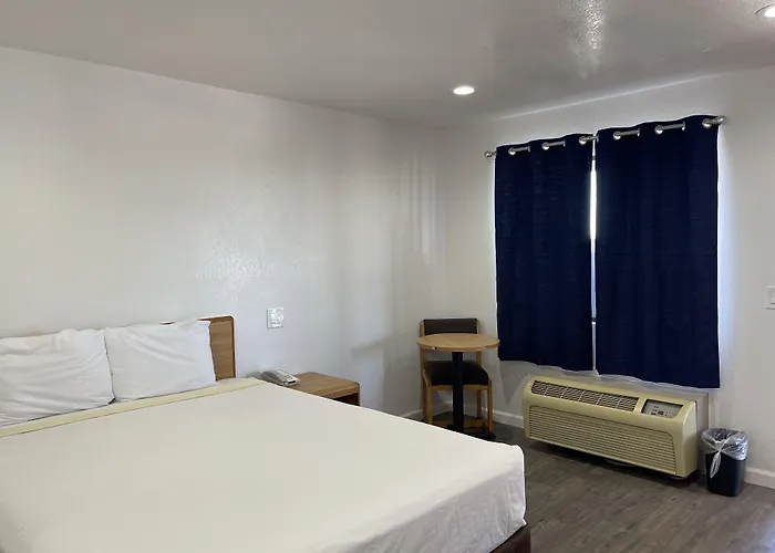 Motels Palms Inn & Suites